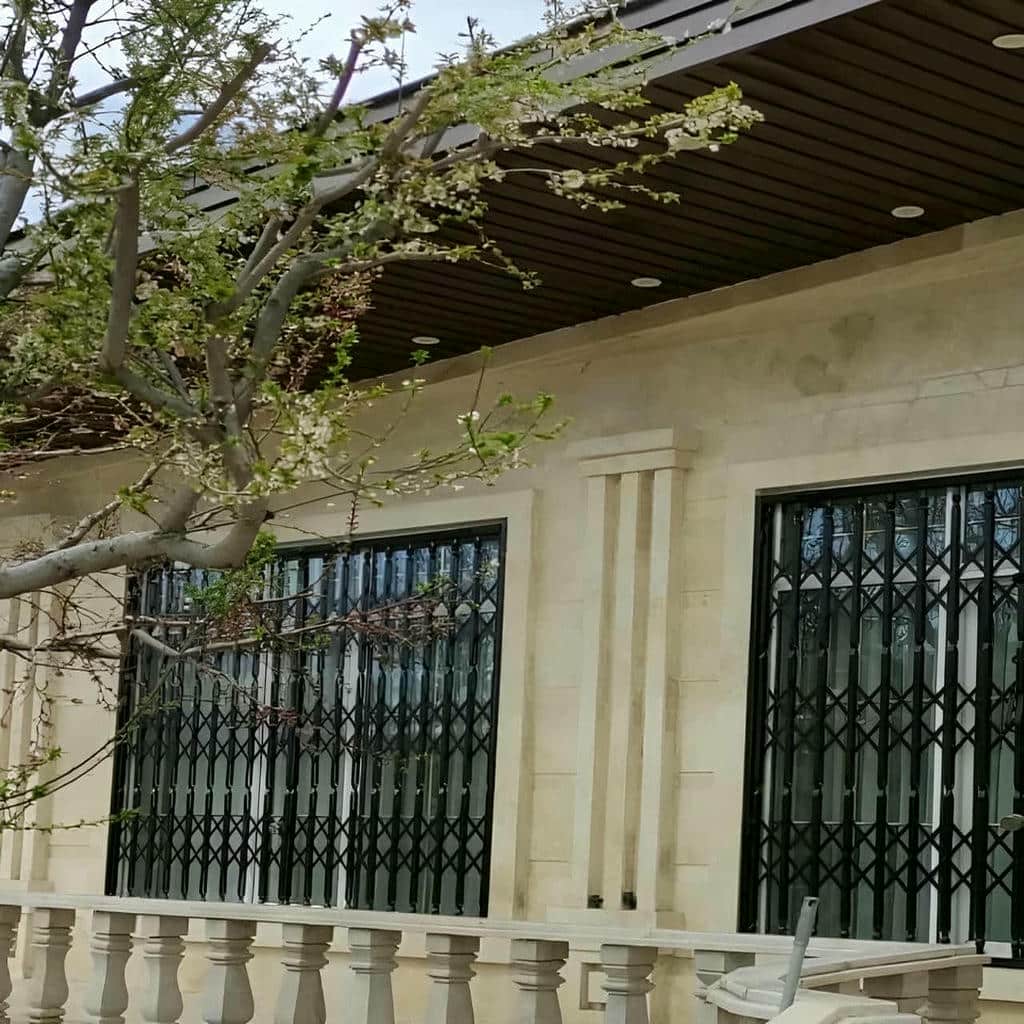 درب آکاردئونی ساختمان با پوشش مقاوم