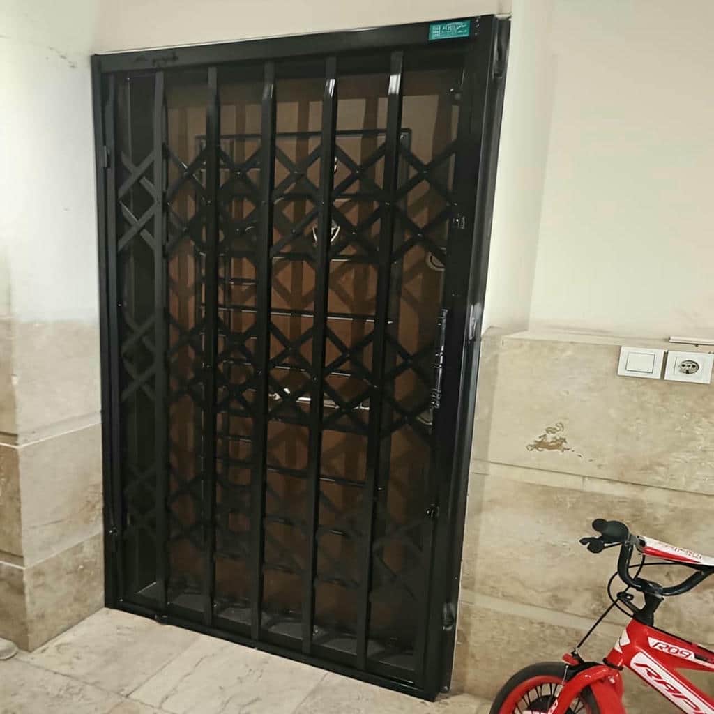 حفاظ درب ضد سرقت فلزی ورودی
