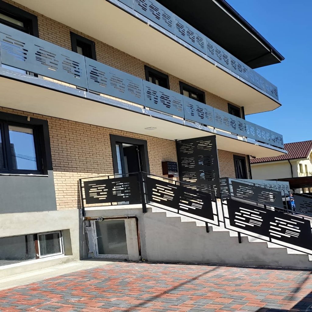 حفاظ بالکن با طراحی یکپارچه