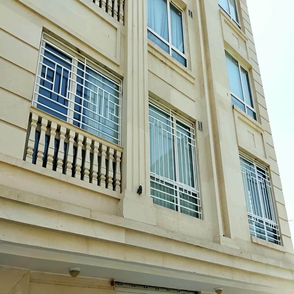 حفاظ پنجره فرفورژه مدرن حفاظ پنجره فرفورژه مدرن