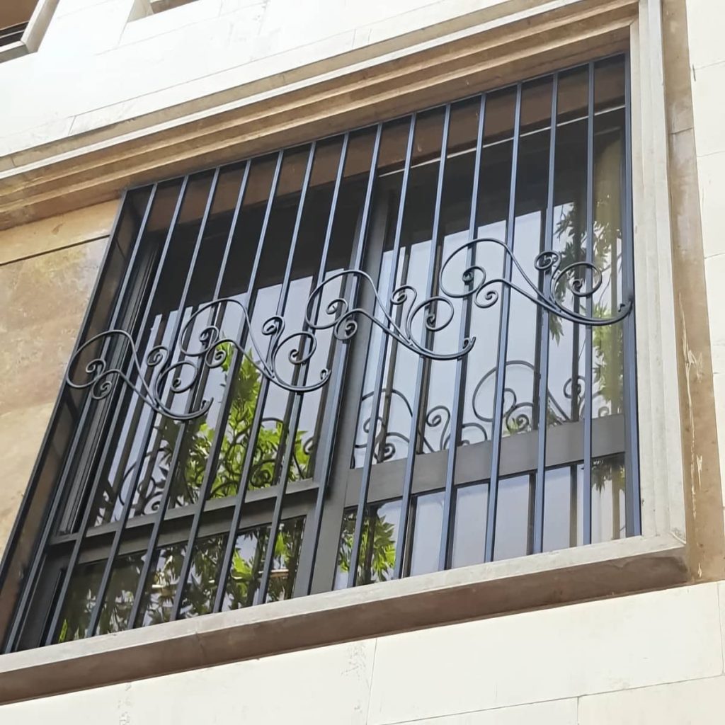 حفاظ فلزی با طرح گلنرده