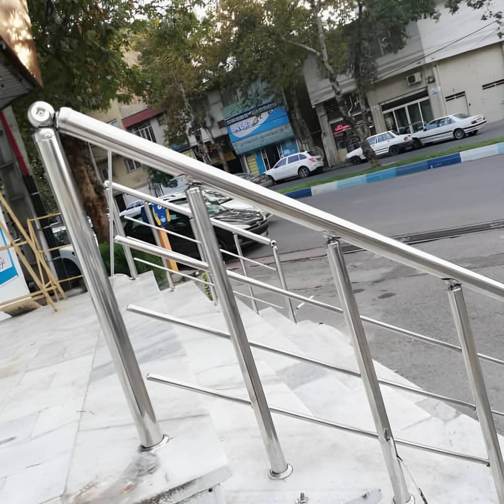 حفاظ بالکن فلزی کلاسیک
