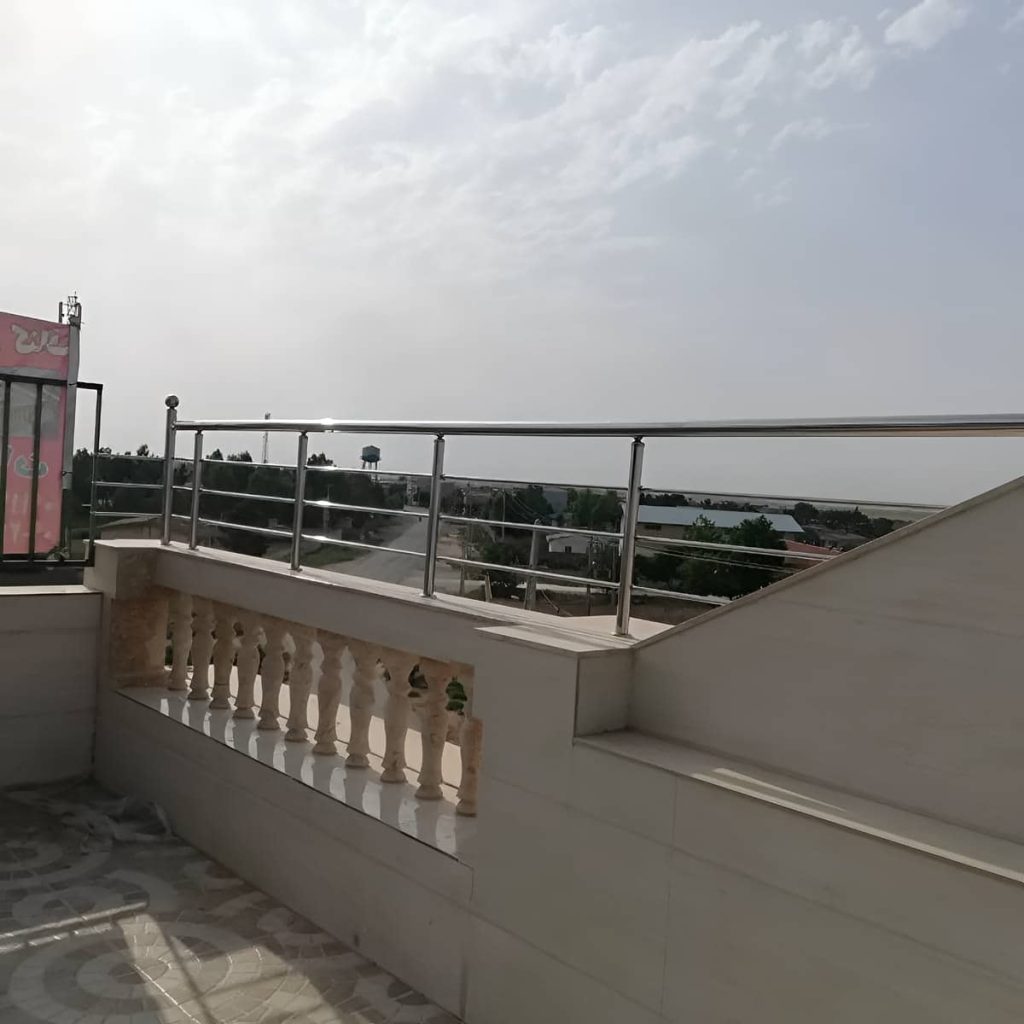 حفاظ بالکن ساختمان مسکونی