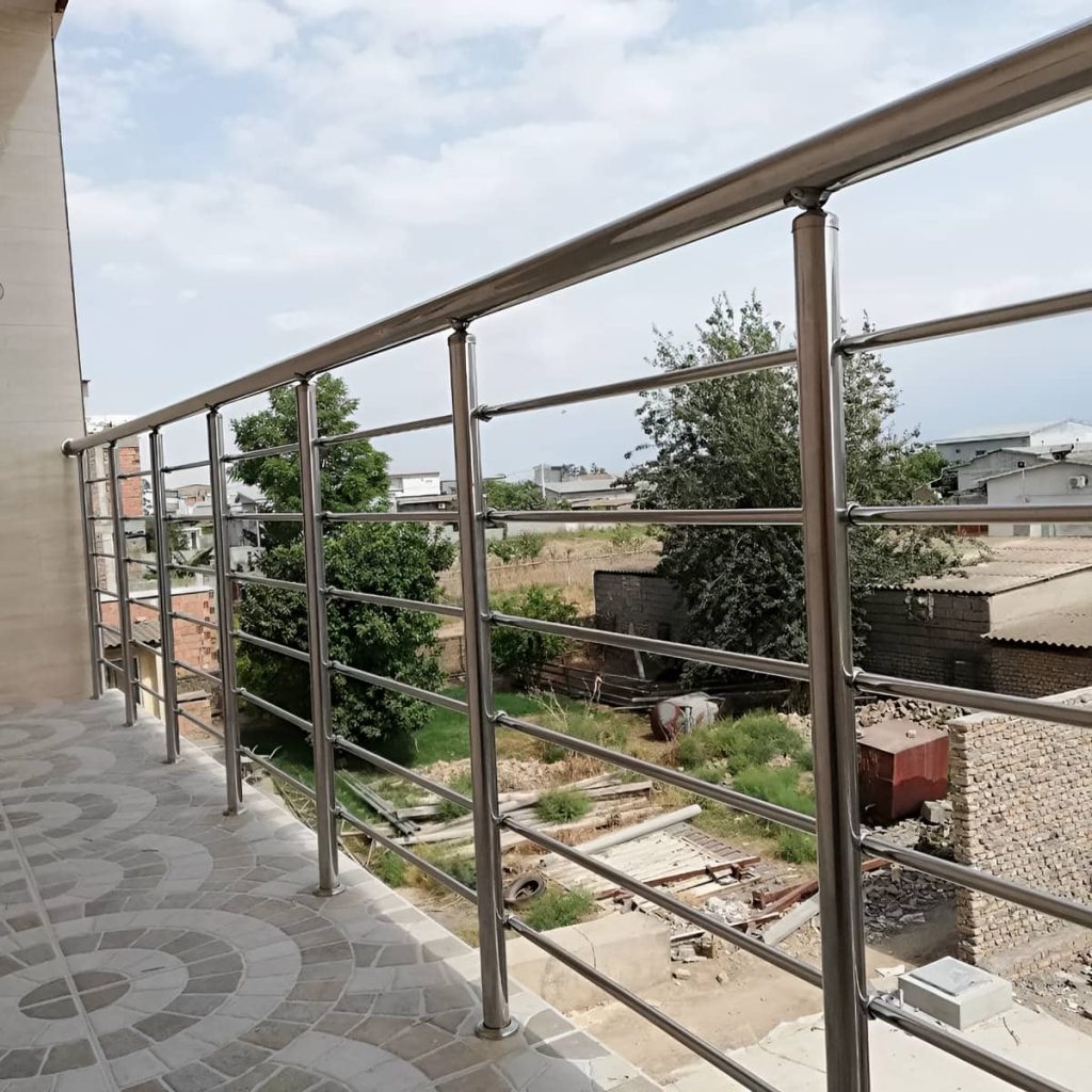 نرده راه پله با طراحی هماهنگ نرده راه پله با طراحی هماهنگ