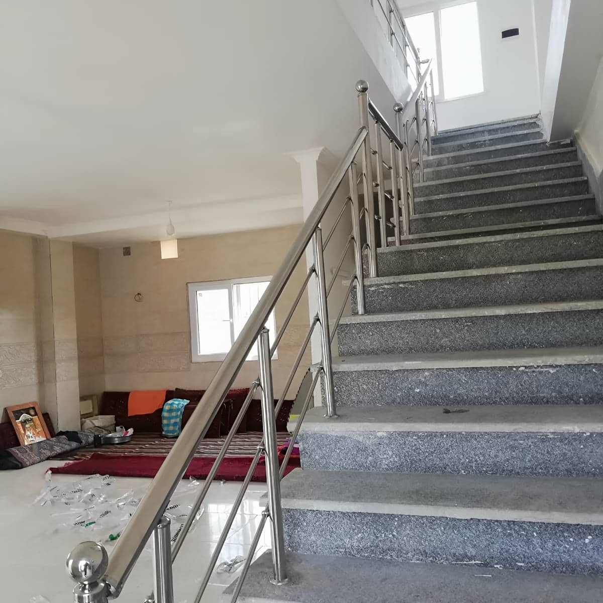نرده استیل راه پله با پایه مقاوم