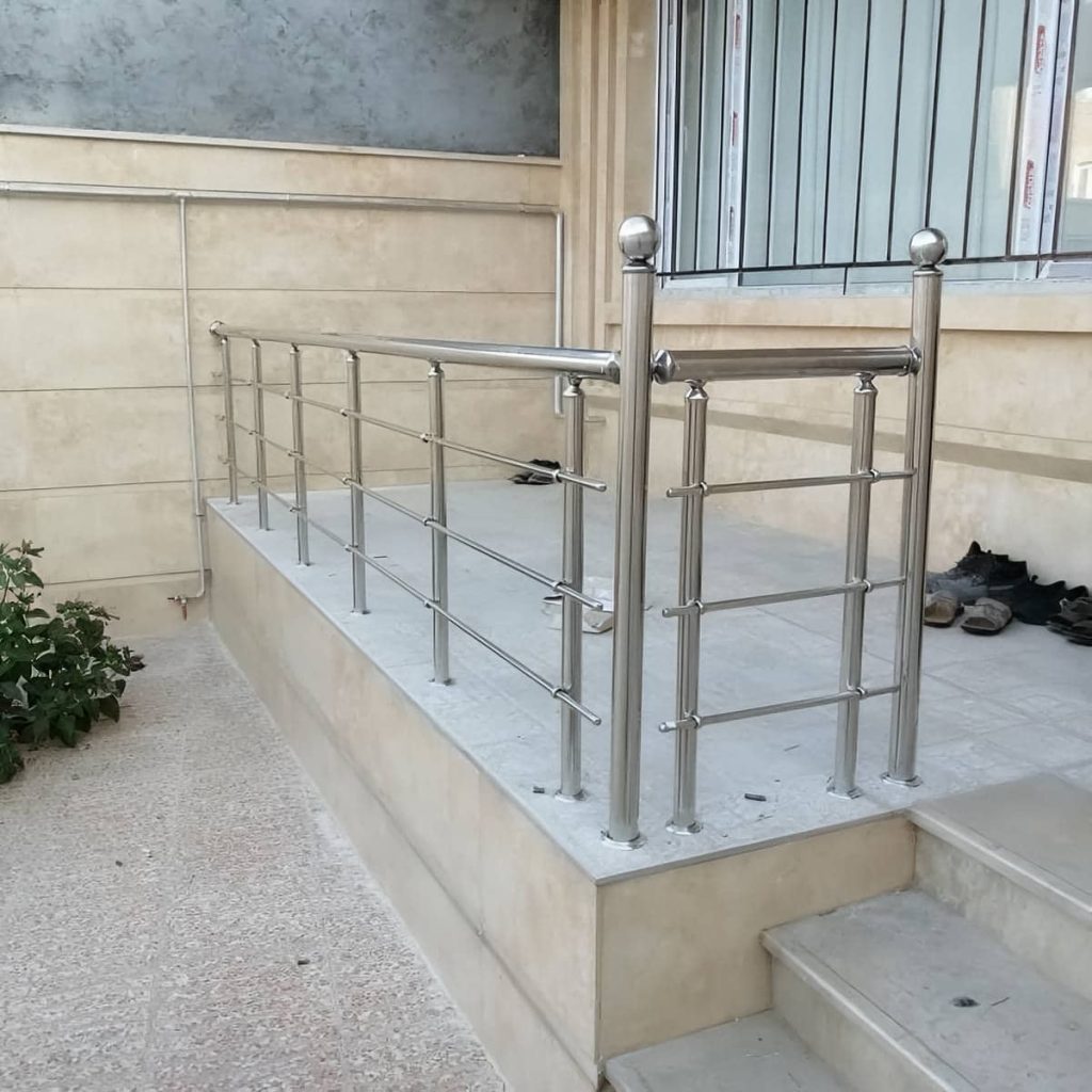 نرده استیل راه پله براق نرده استیل راه پله براق