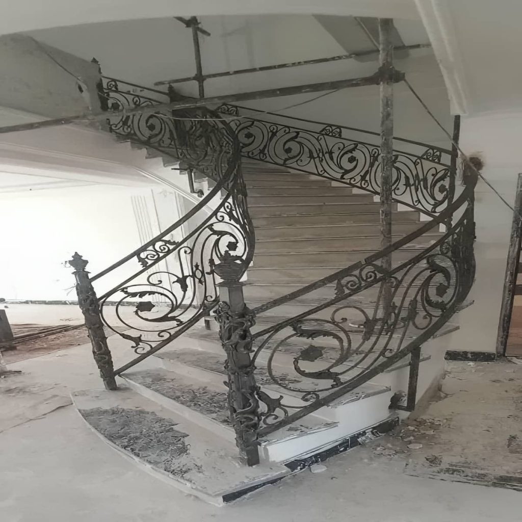 حفاظ پله فرفورژه داخلی